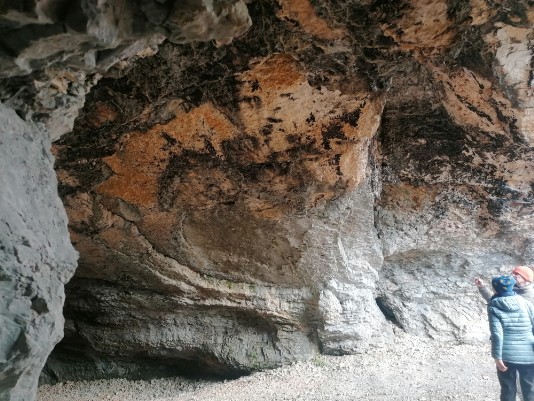 alla scoperta della grotta caverna