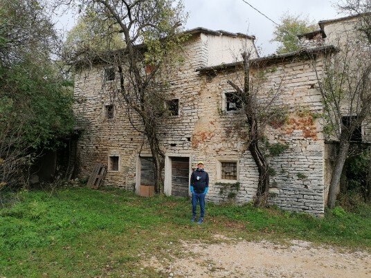 Ruderi su strada Breonio Gorgusello