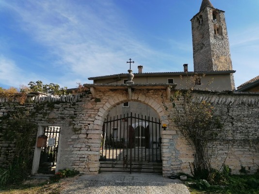 Vecchia Chiesa di Cavalo