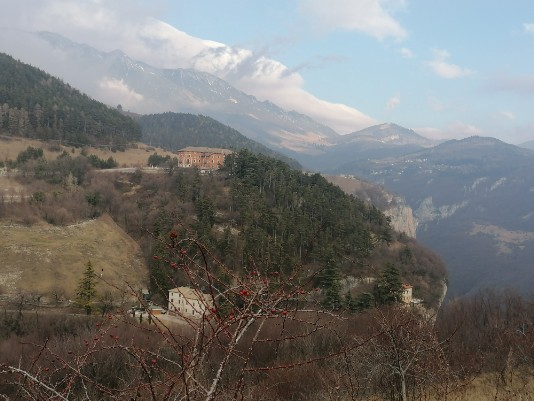 panorami salendo al Monte Cimo